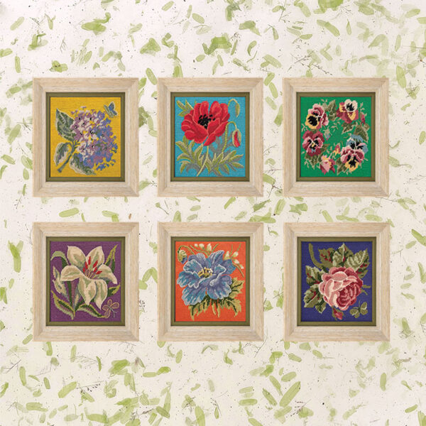 Mini kits on wallpaper