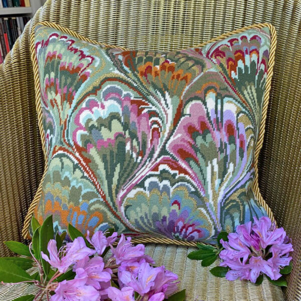 Marbled Cushion Green/Gold